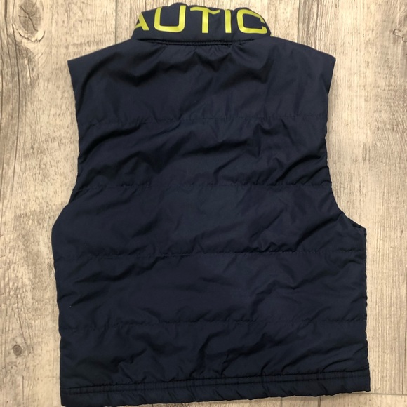 5 for $10 NAUTICA Boy vest - Picture 3 of 3